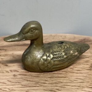 🟡 Vintage Brass Crafted Duck - Nice Feathers Detail - Beautiful Decor Piece